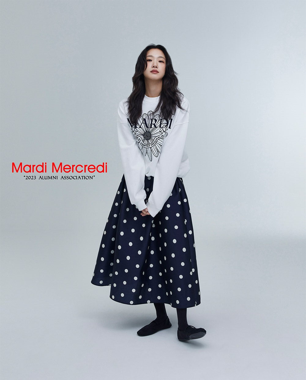 Mardi Mercredi โข Sweatshirt FlowerMardi Alumni Needlework (White Navy)