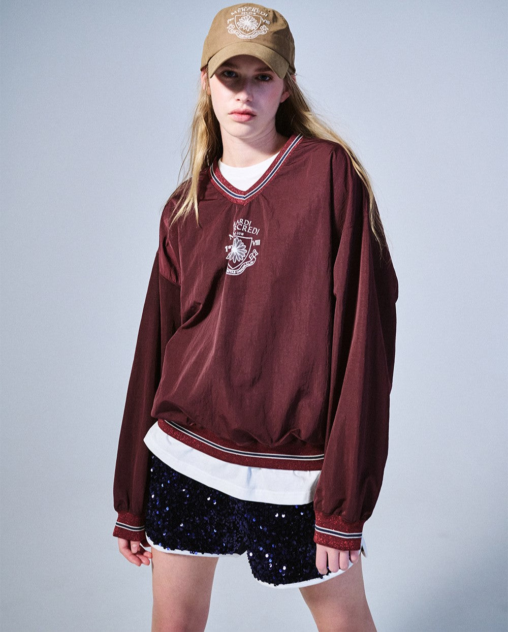 Mardi Mercredi โข Nylon Top V Neck Alumni Small Emblem (Burgundy Ivory)