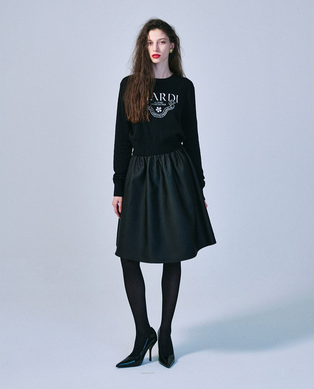 Mardi Mercredi โข Cashmere Cropped Crew Neck Alumni Classique (Black Ivory)