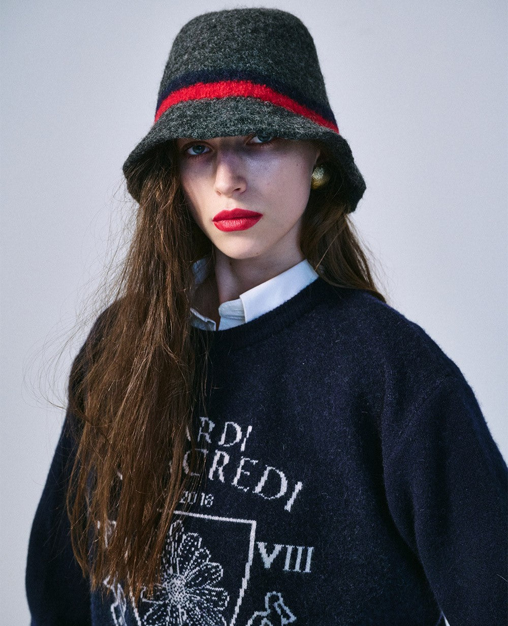 Mardi Mercredi โข Cashmere Blended Pullover Alumni Emblem (Navy Ivory)