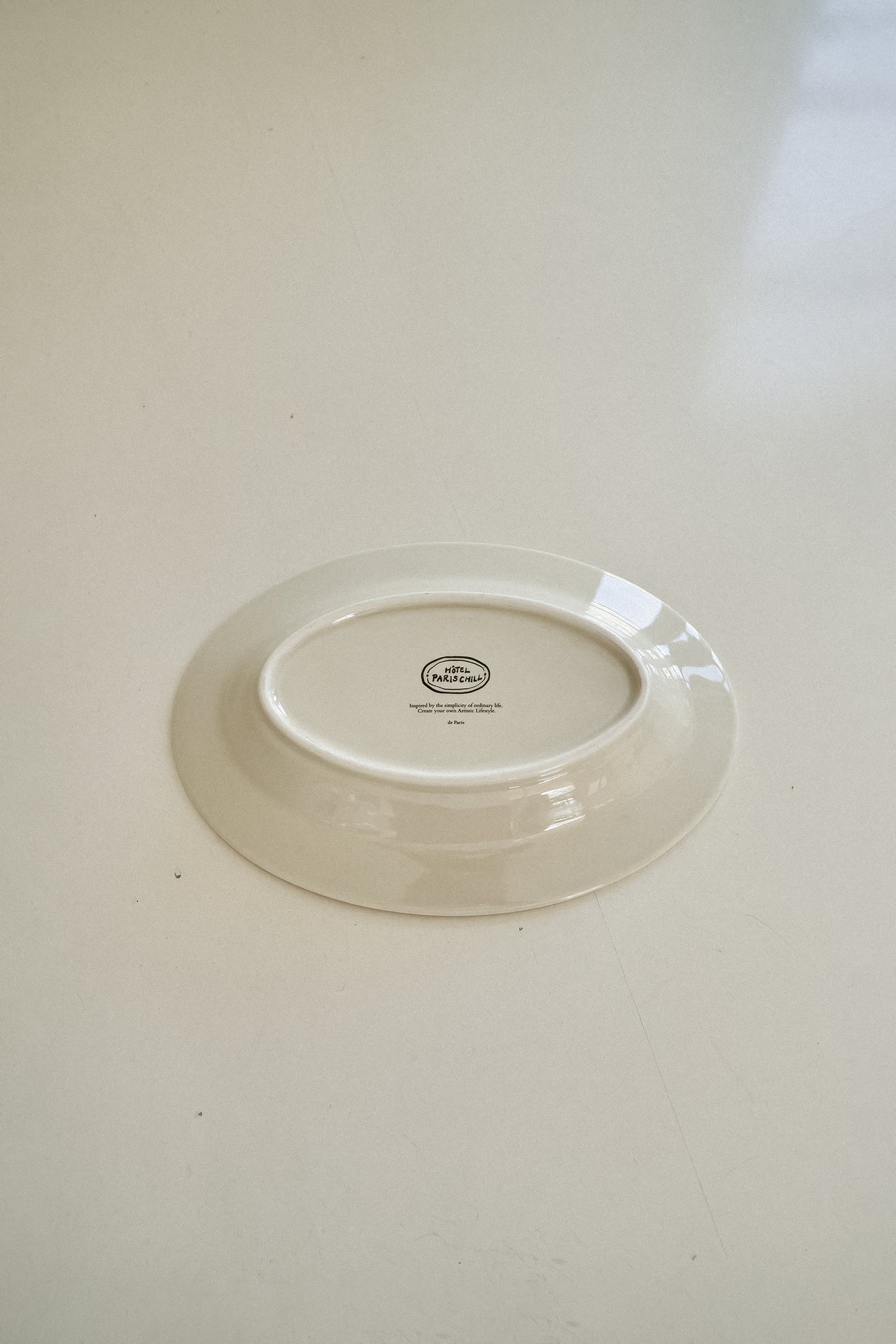 Hotel 827 Le Paradis Oval Plate (Linen)
