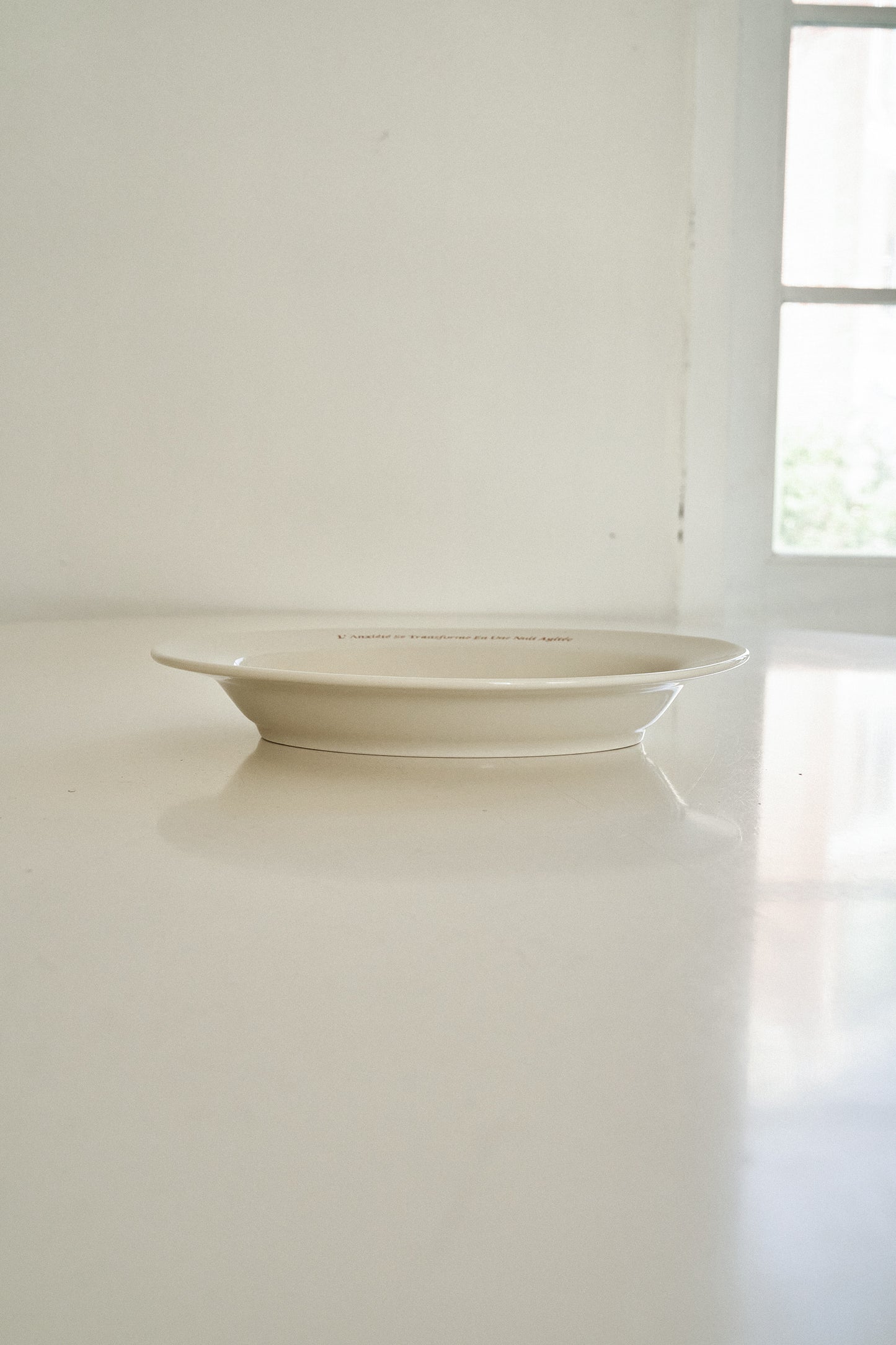 Hotel 827 Le Paradis Oval Plate (Linen)