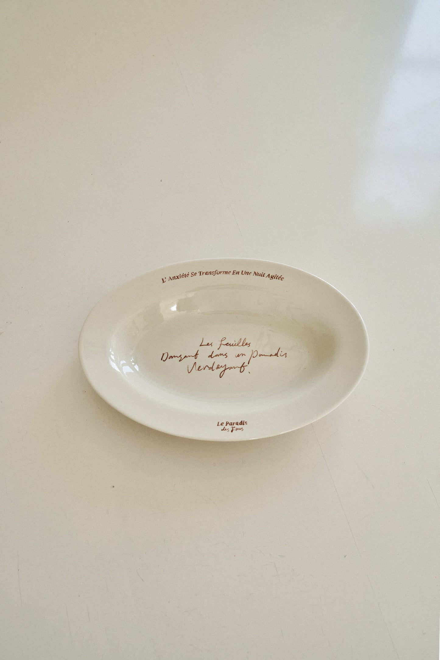 Hotel 827 Le Paradis Oval Plate (Linen)