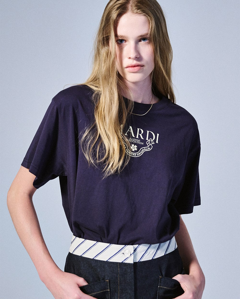 Mardi Mercredi • Tshirt Alumni Classique (Navy Cream)