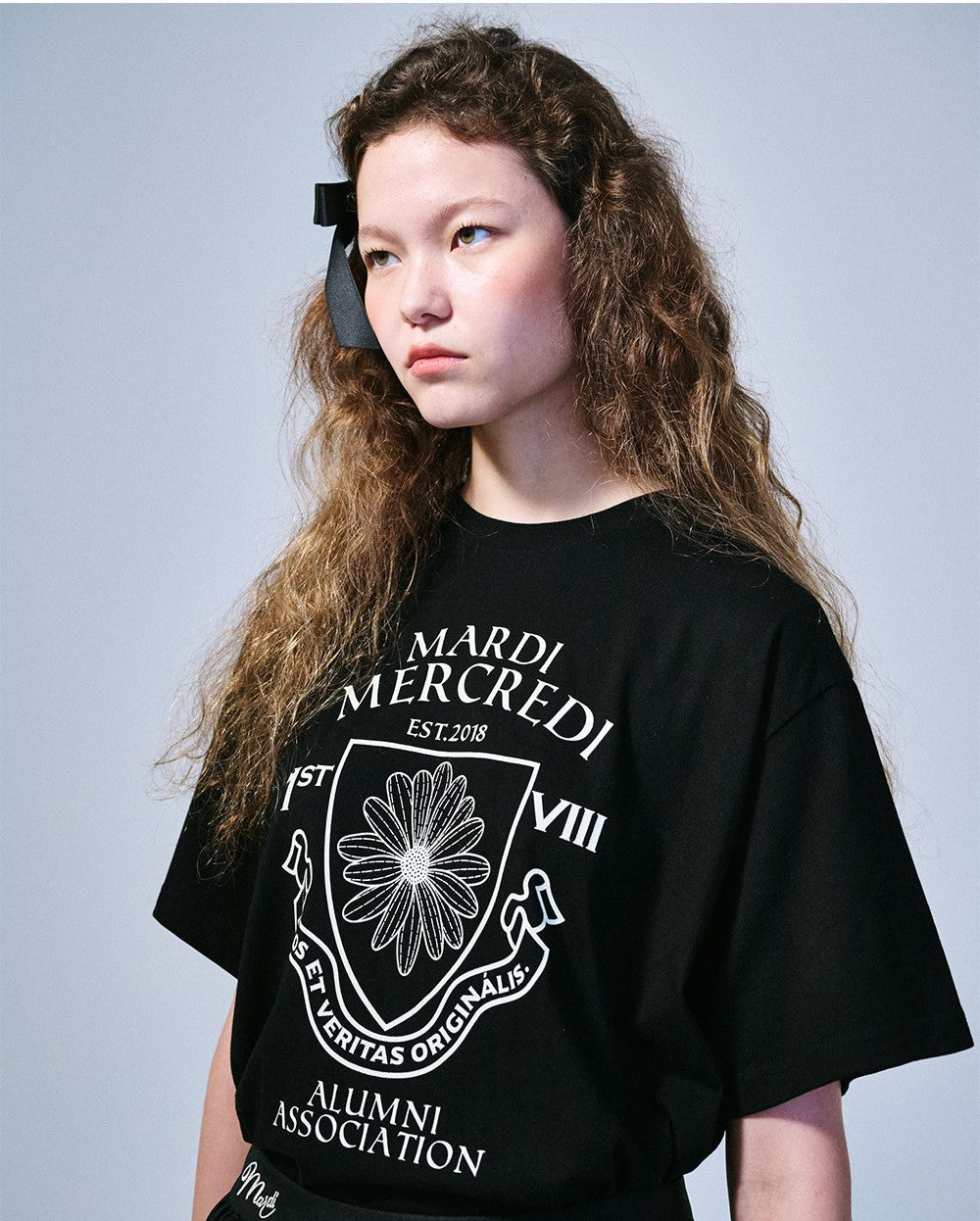 Mardi Mercredi • Tshirt Alumni Emblem (Black Ivory)