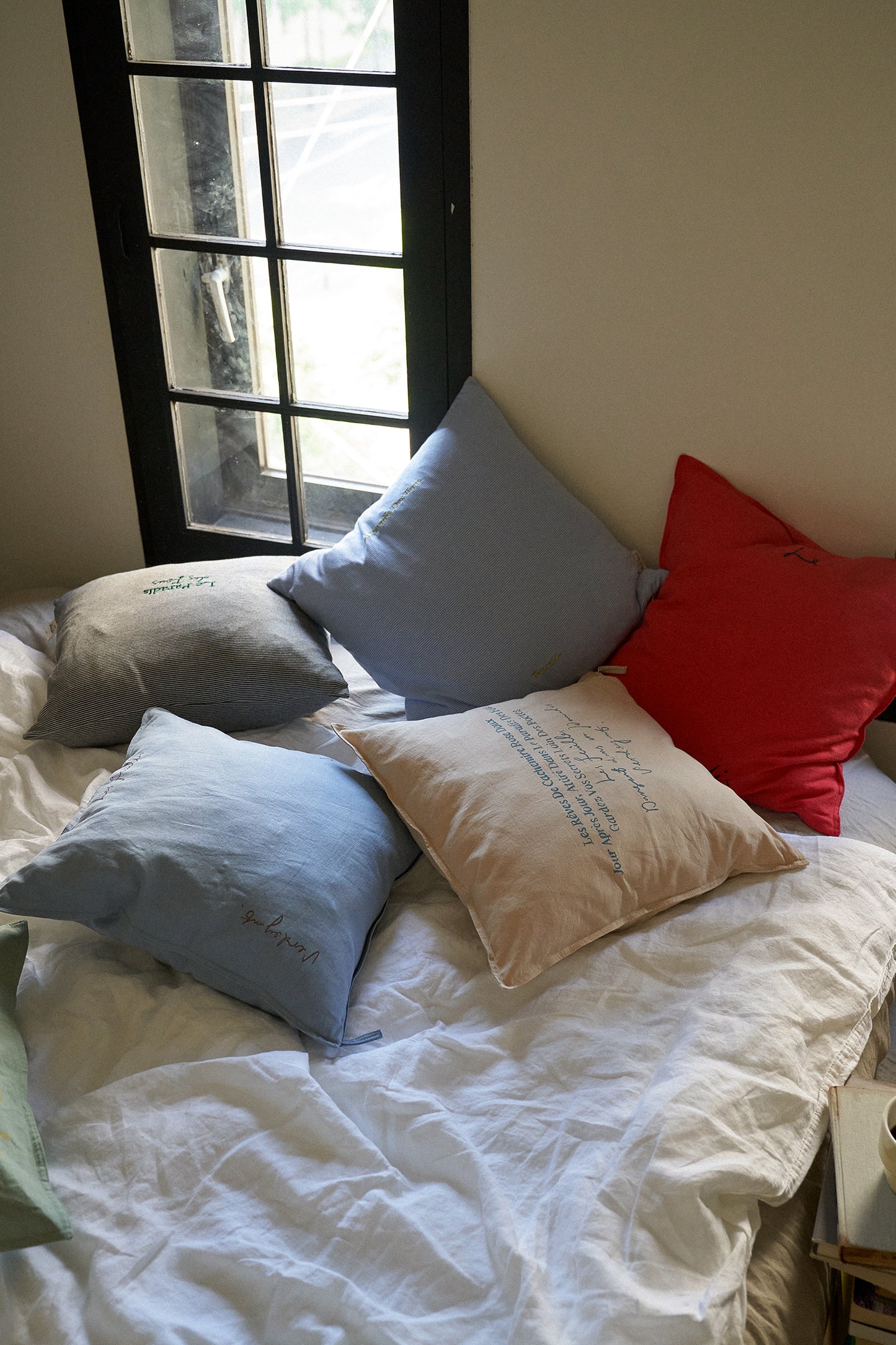 Hotel 827 Breezy Day Cushion Cover (Mint)