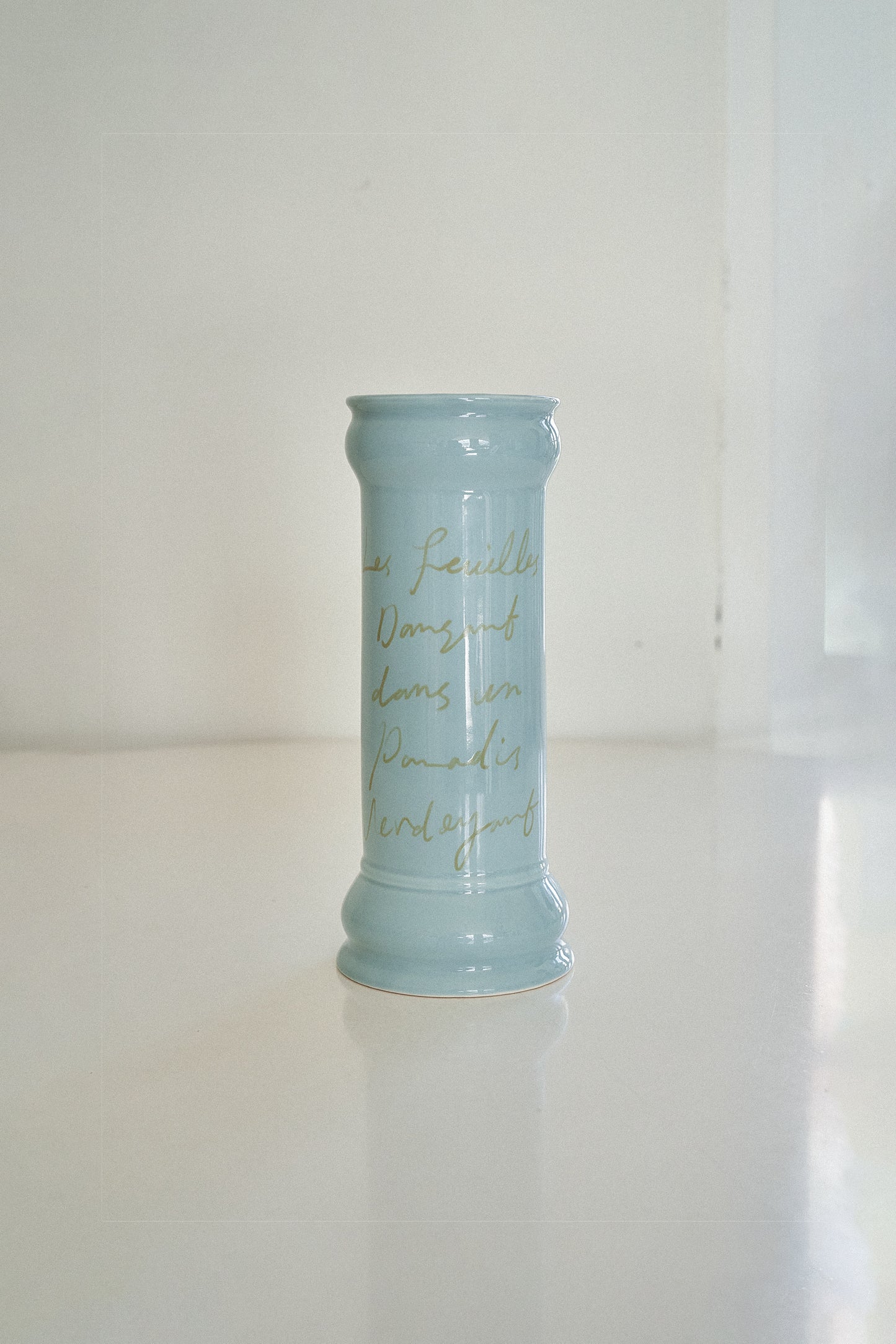 Hotel 827 Le Paradis Vase (Sky)
