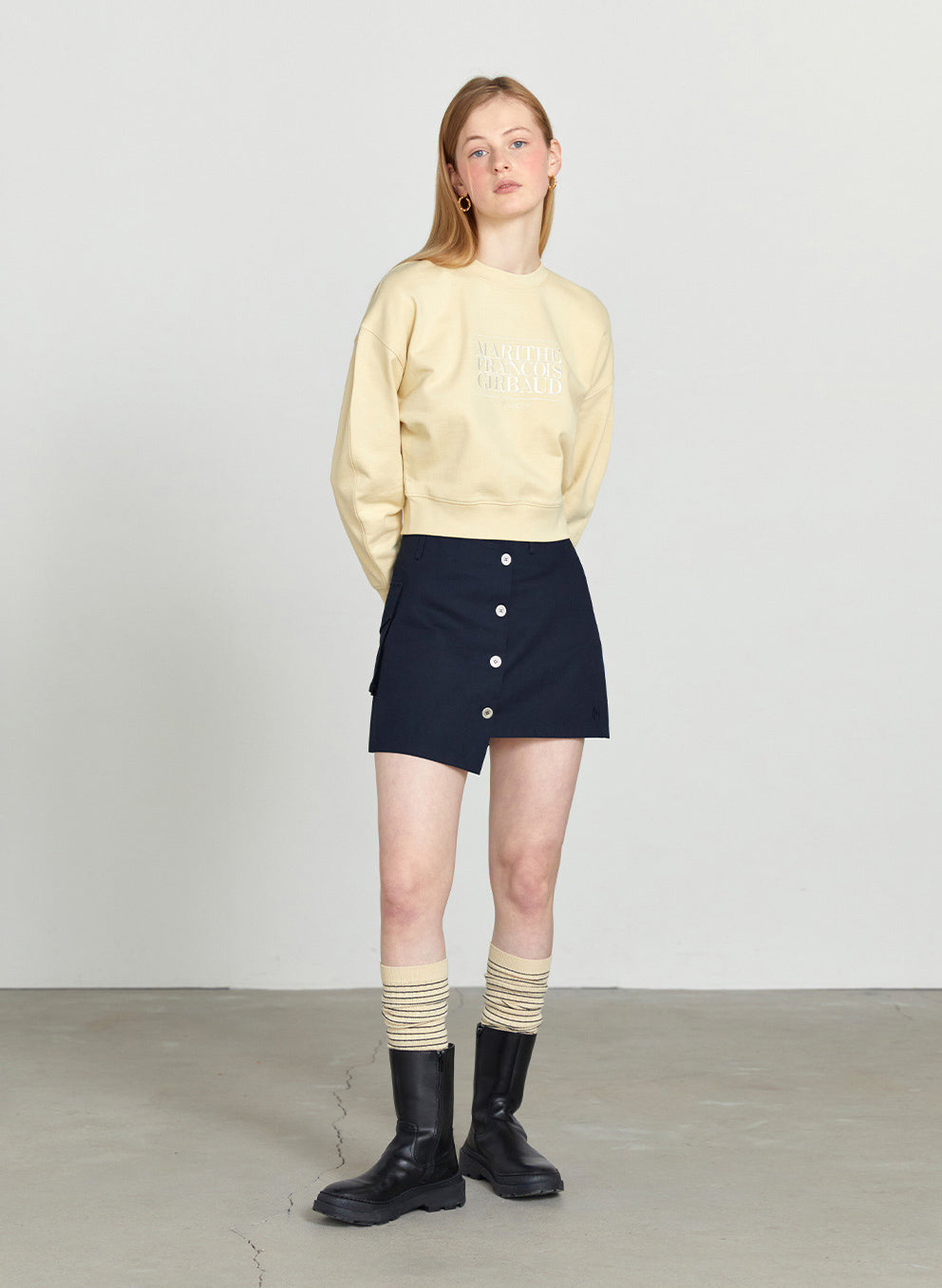 Marithe Francois Girbaud โข W Classic Logo Crop Sweatshirt (Light Yellow)