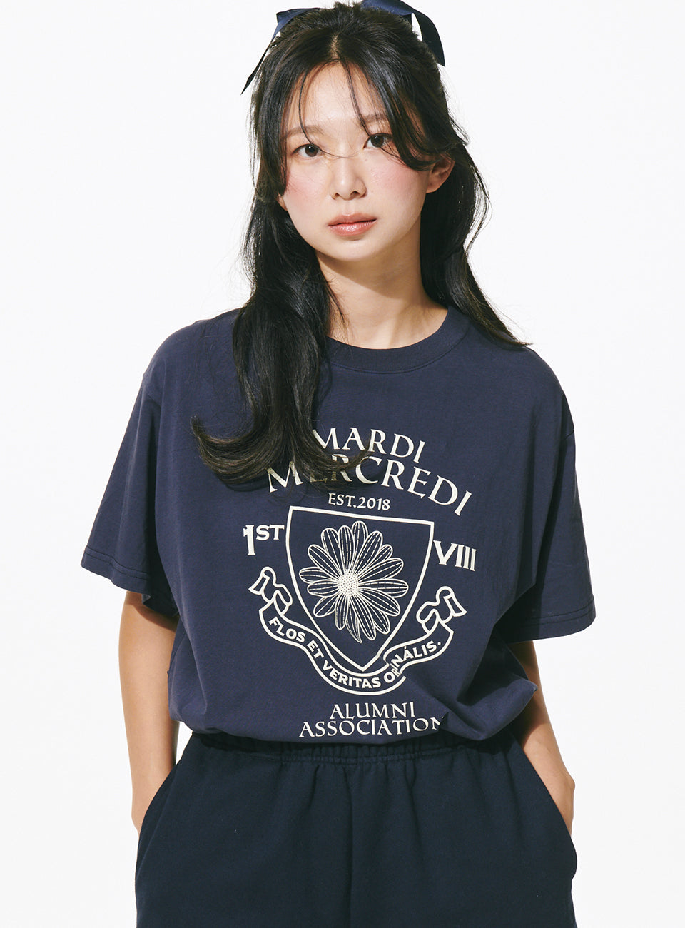 Mardi Mercredi • Tshirt Alumni Emblem (Navy Cream)