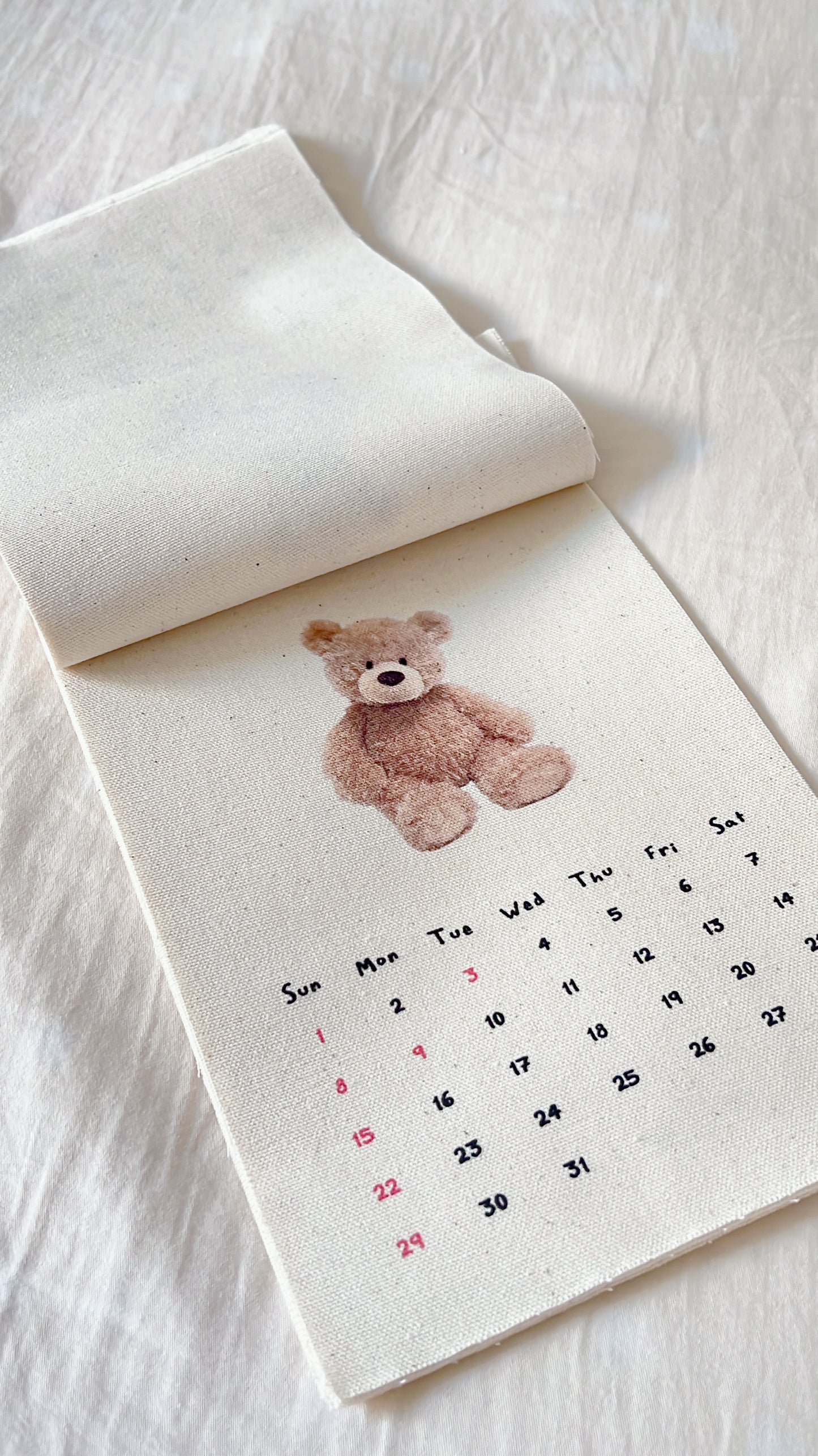 jeegugonggan Kitsch Bear Calendar