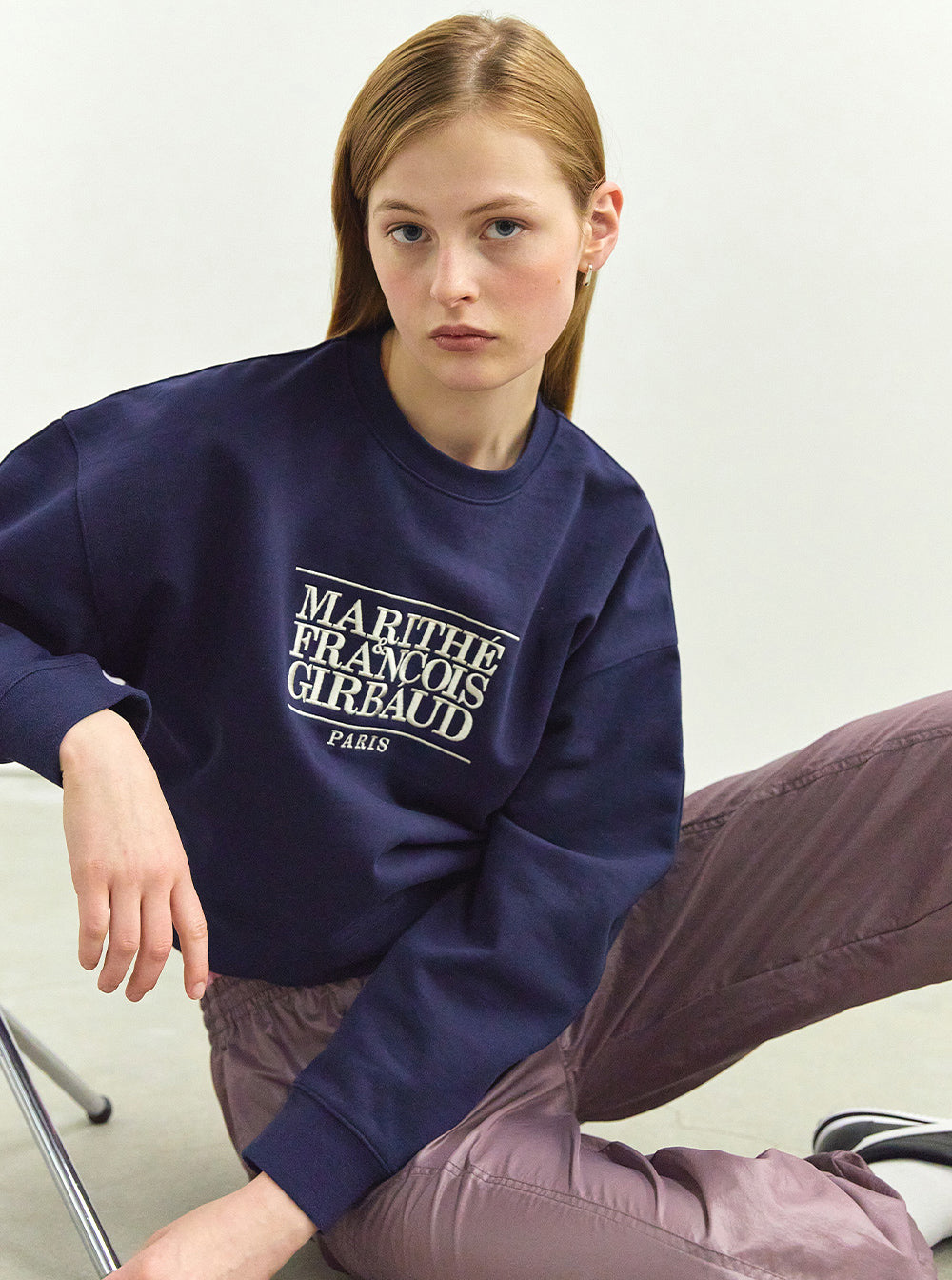 Marithe Francois Girbaud • W Classic Logo Crop Sweatshirt (Navy)