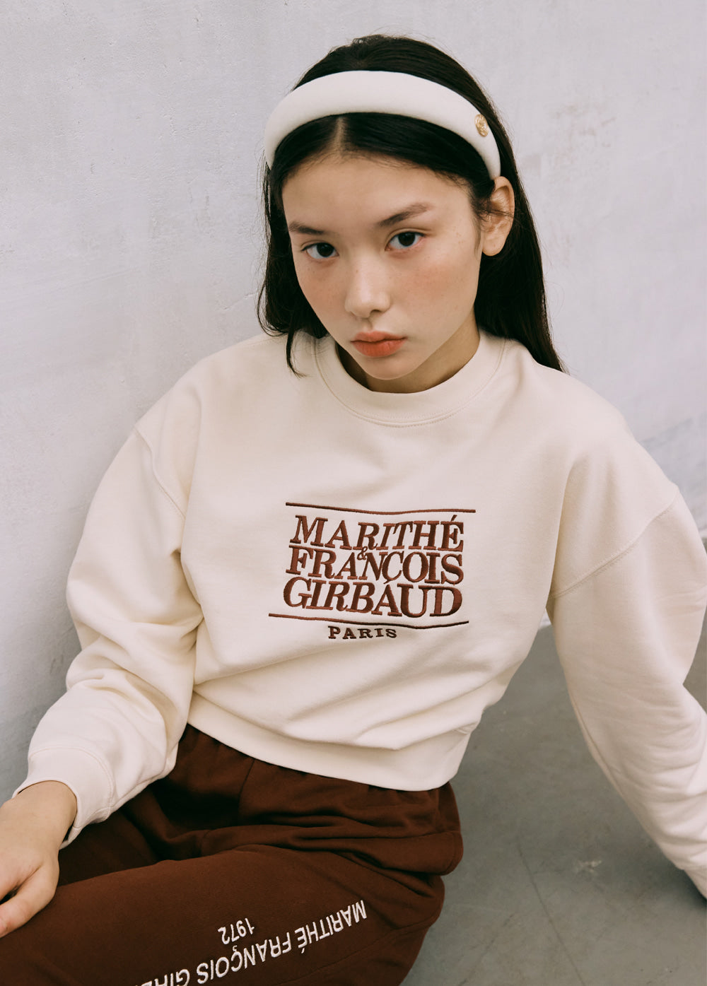 Marithe Francois Girbaud • W Classic Logo Crop Sweatshirt (Ivory)