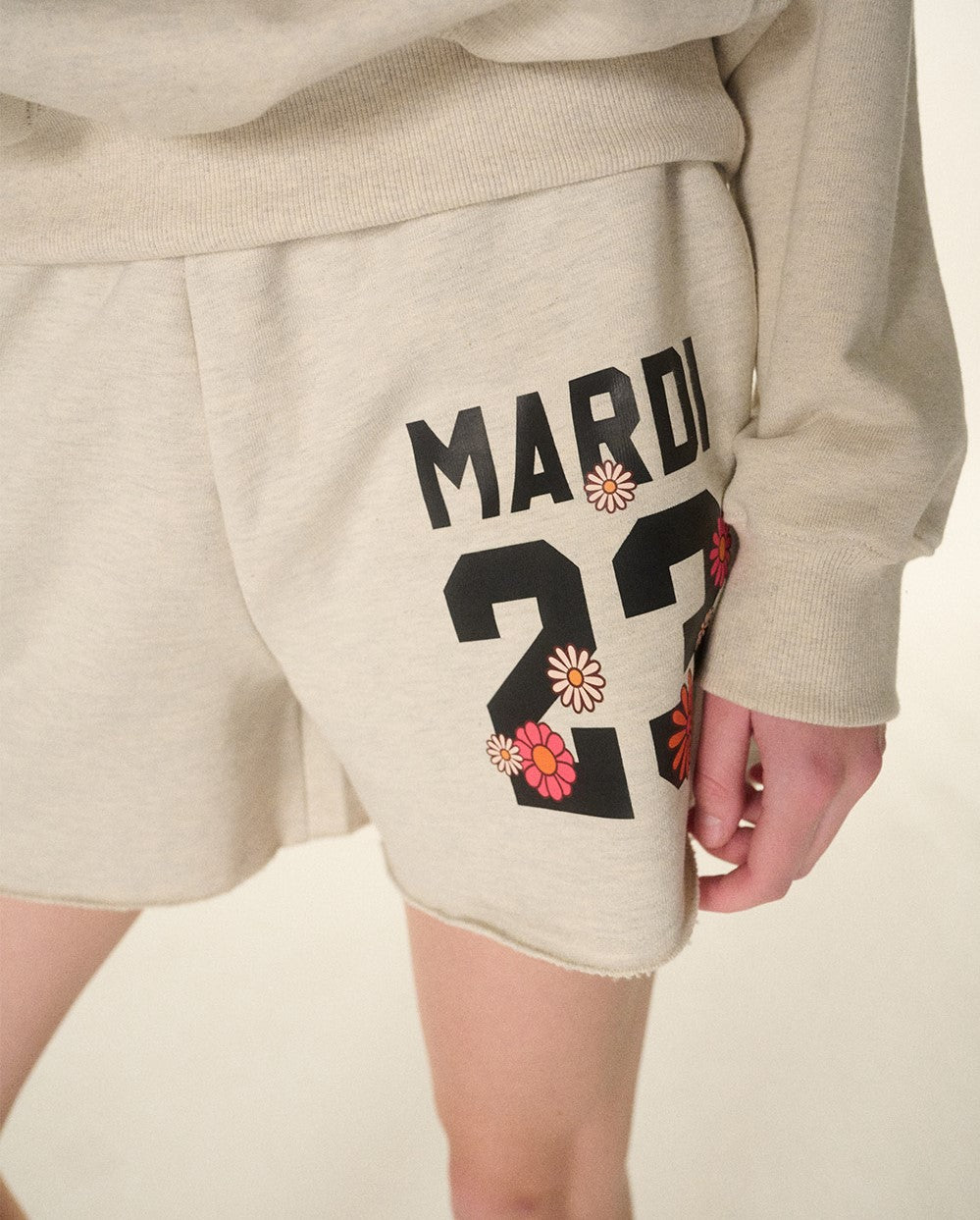 Mardi Mercredi • Sweat Short Numero 23